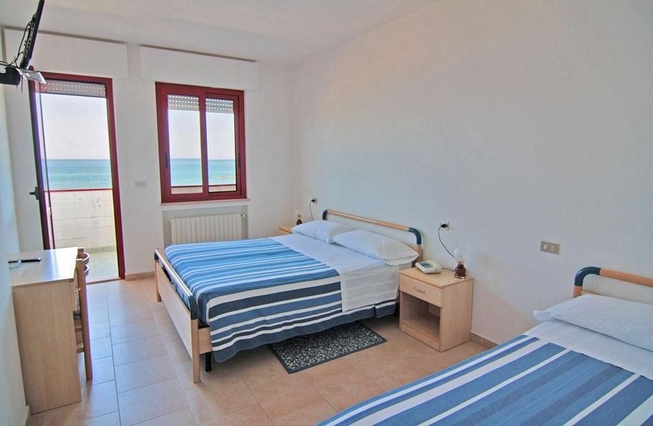Hotel Palmarosa Roseto Degli Abruzzi Camera foto