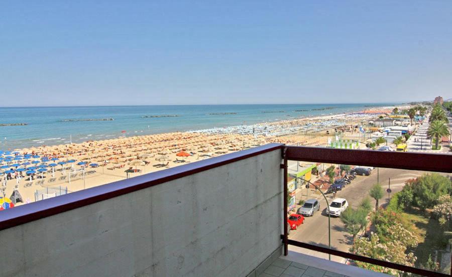 Hotel Palmarosa Roseto Degli Abruzzi Camera foto