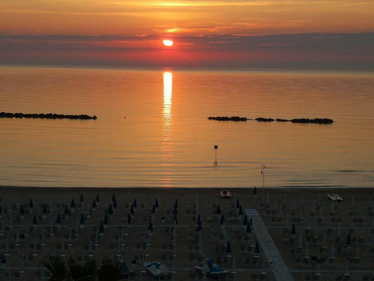 Hotel Palmarosa Roseto Degli Abruzzi Esterno foto